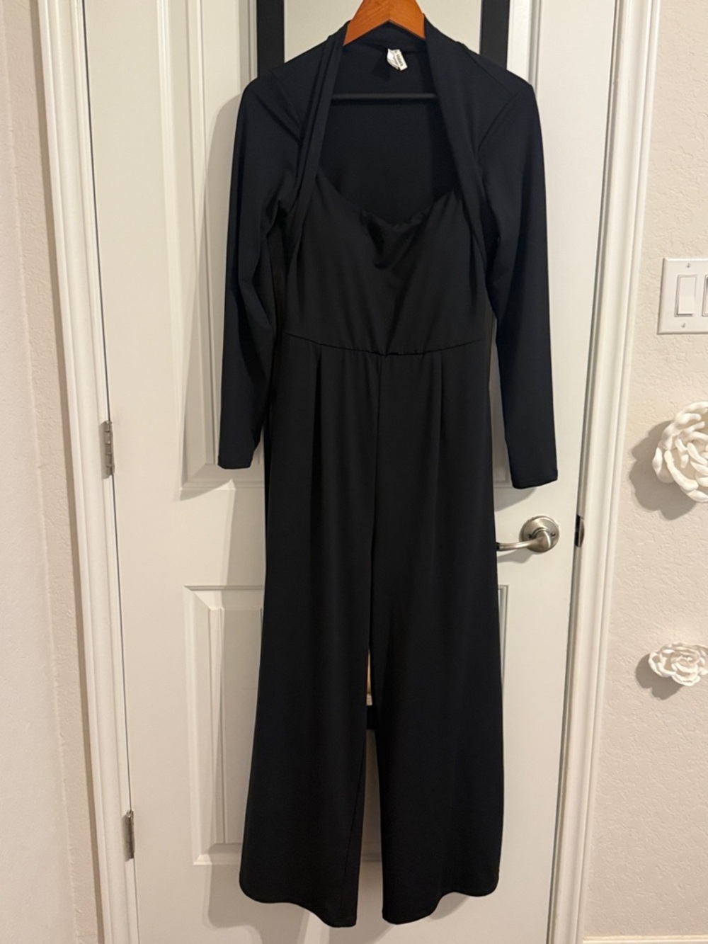 HALARA Black Sleeveless Jumpsuit